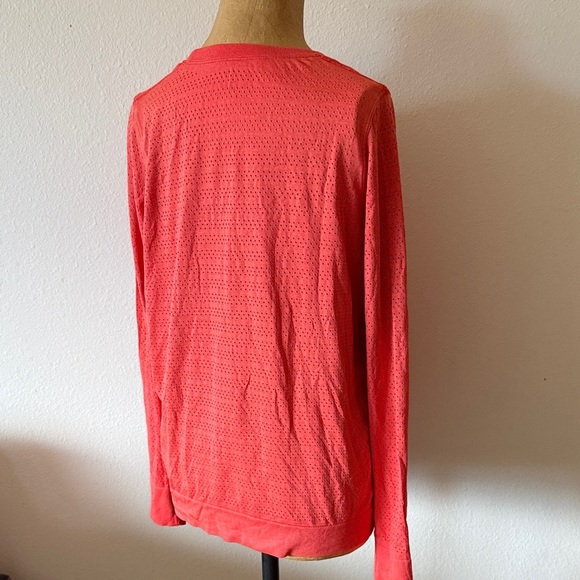 Lululemon sz 8 Breeze By Long Sleeve Squad Aries Coral Top great pre owned cond - Picture 3 of 12